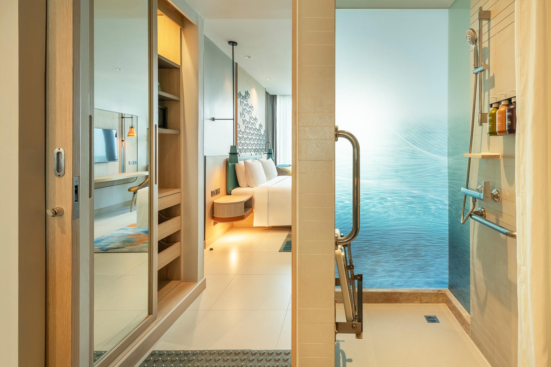 1 King Accessible Bay Tower