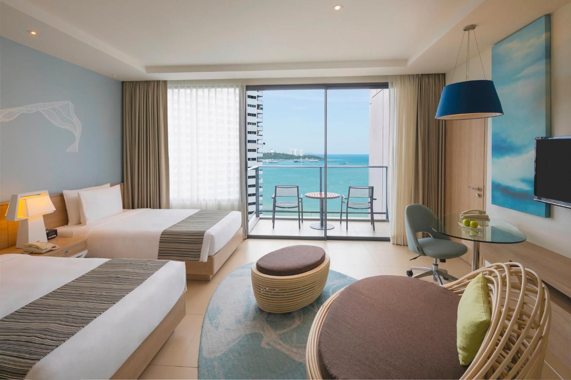 Holiday Inn Pattaya by IHG 2 Single Standard Executive Tower 2