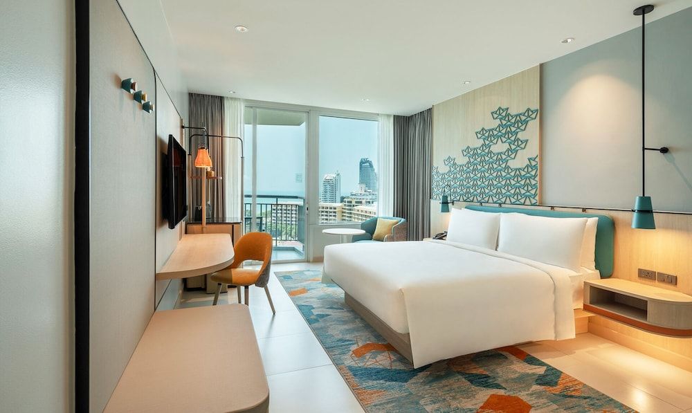 Standard Room, 1 King Bed, Sea View (Bay Tower)