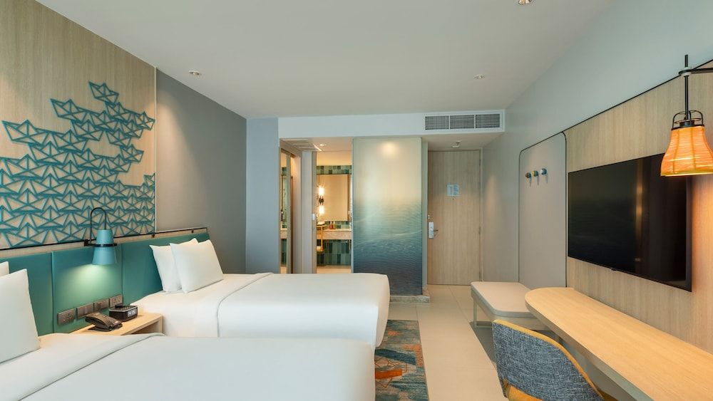 Holiday Inn Pattaya by IHG Standard Room, 2 Twin Beds, Sea View (Bay Tower) 6