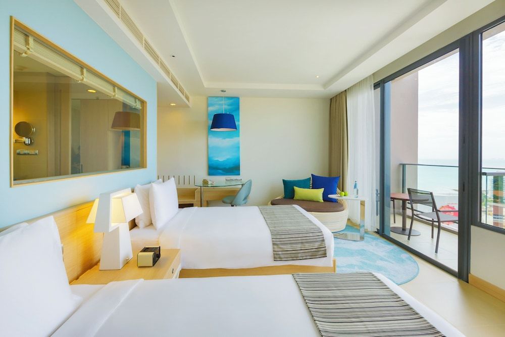 Holiday Inn Pattaya by IHG Standard Room 4