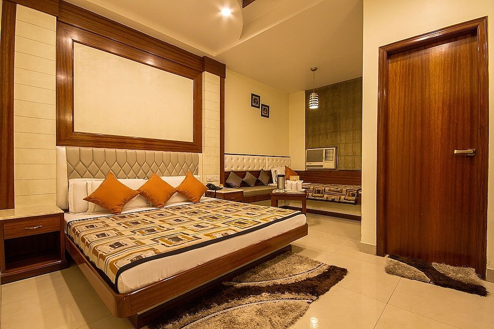 Hotel Aster Inn Deluxe Room 7