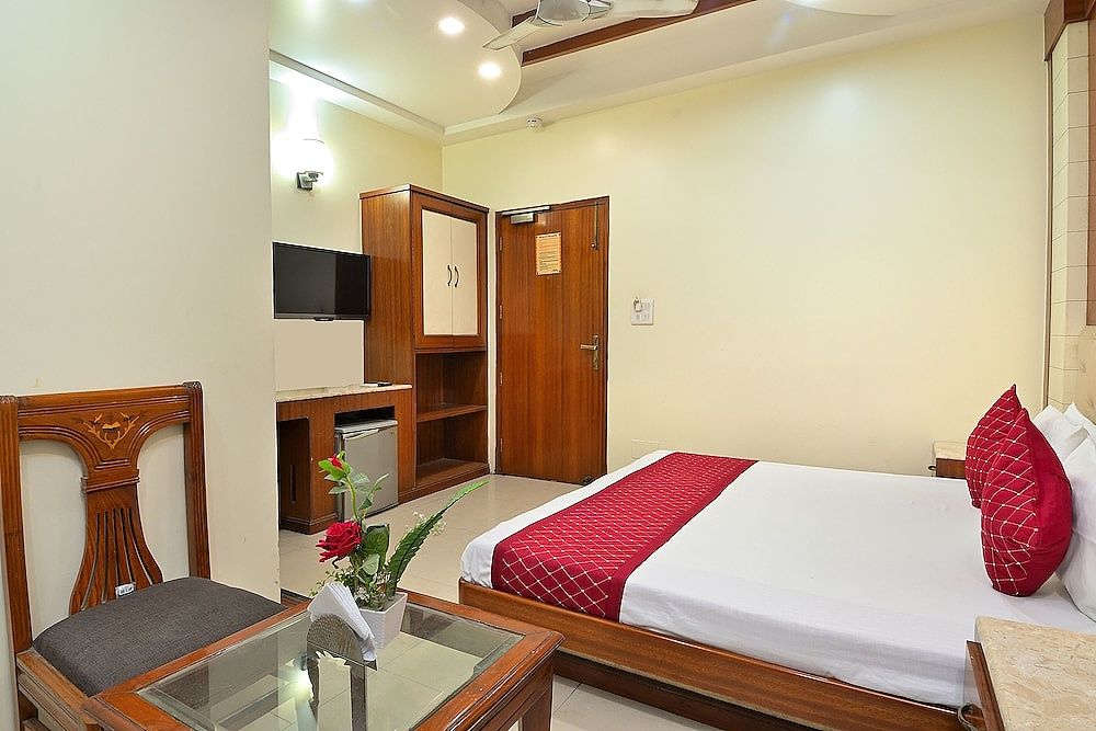 Hotel Aster Inn Deluxe Room 9