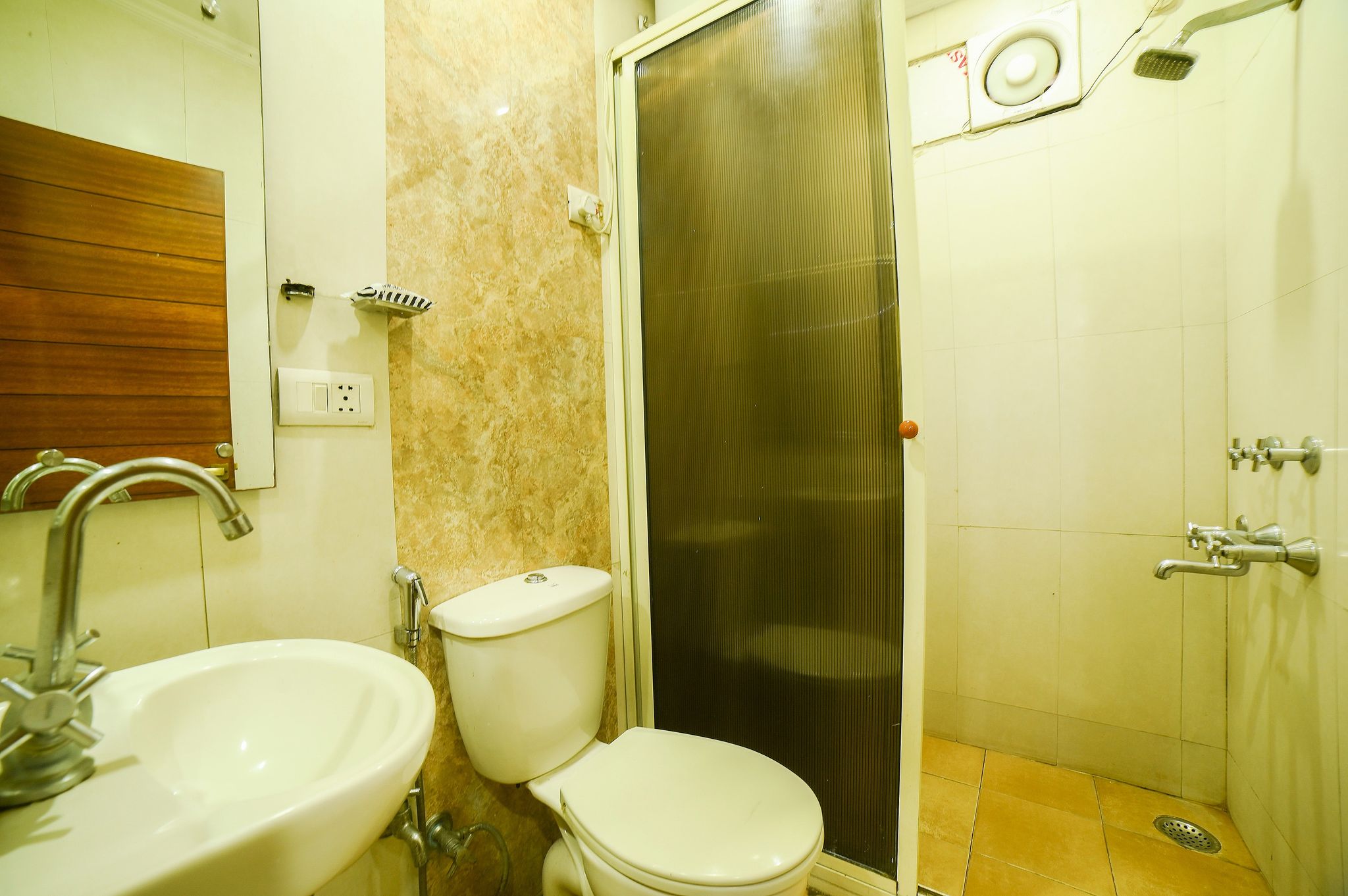 Hotel Aster Inn Deluxe Room 18