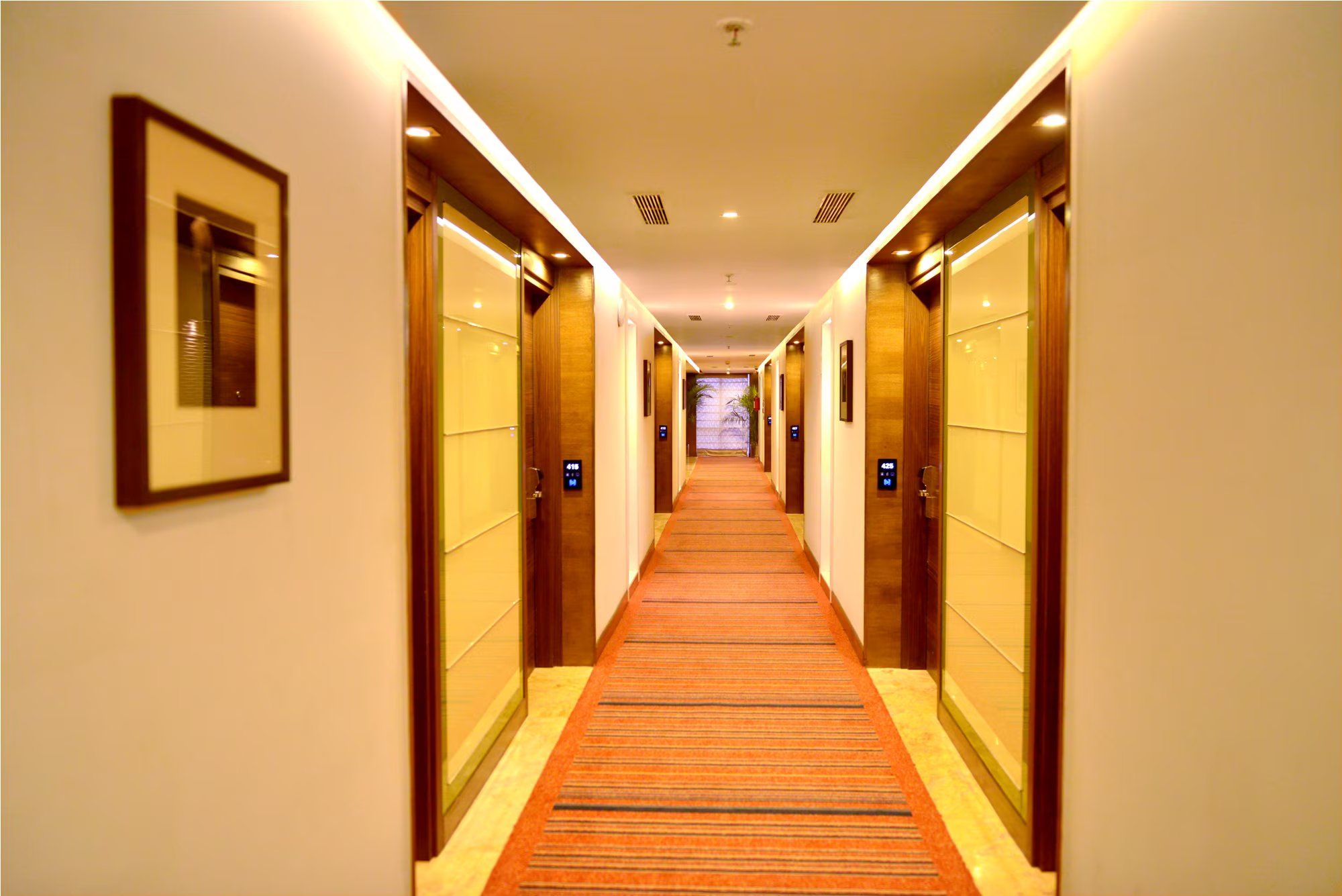 undefined Golden Tulip Lucknow 3