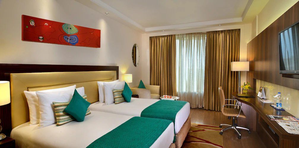 Golden Tulip Lucknow Club Room - 2 Single Beds 25SQM Free WiFi 2