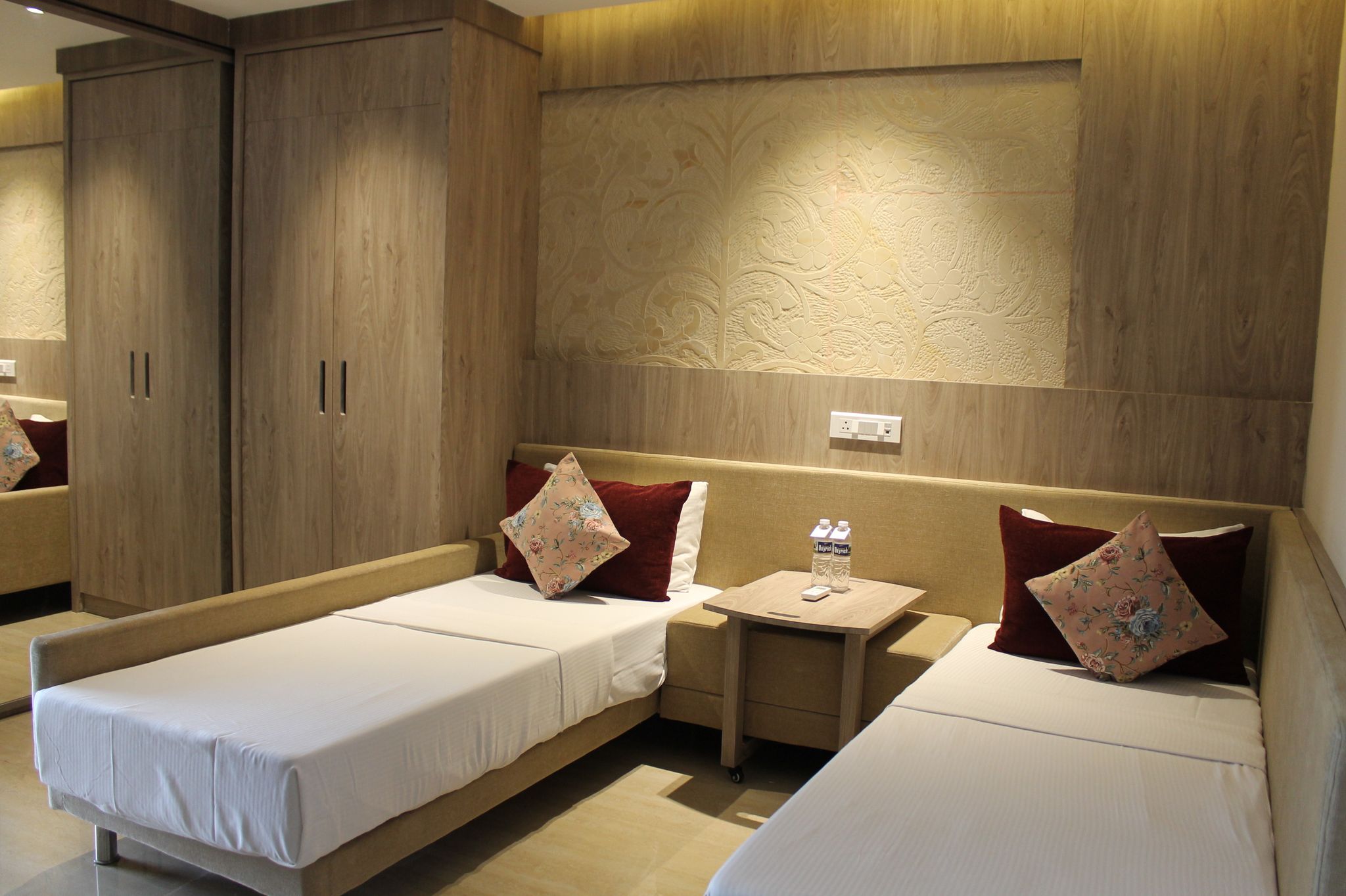 Two room Luxury Suite Royale Wing- CP