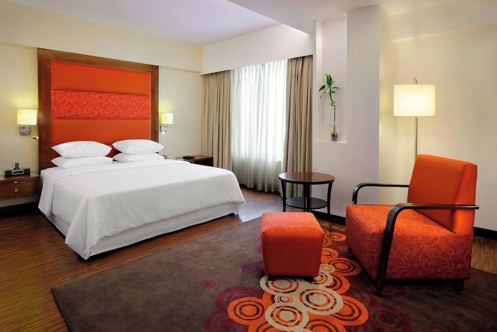 Suite, 1 King Bed