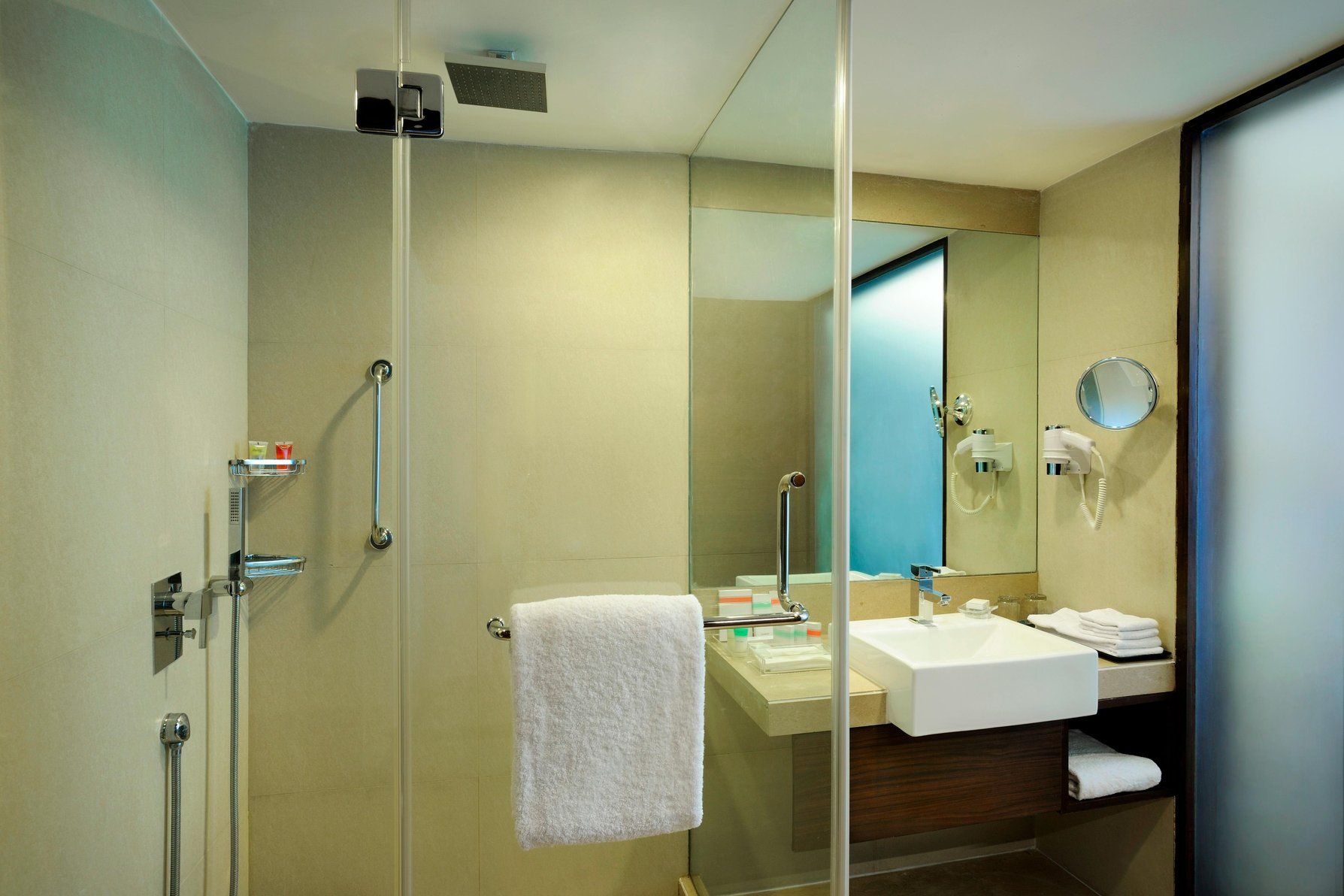 undefined Four Points by Sheraton Ahmedabad 8