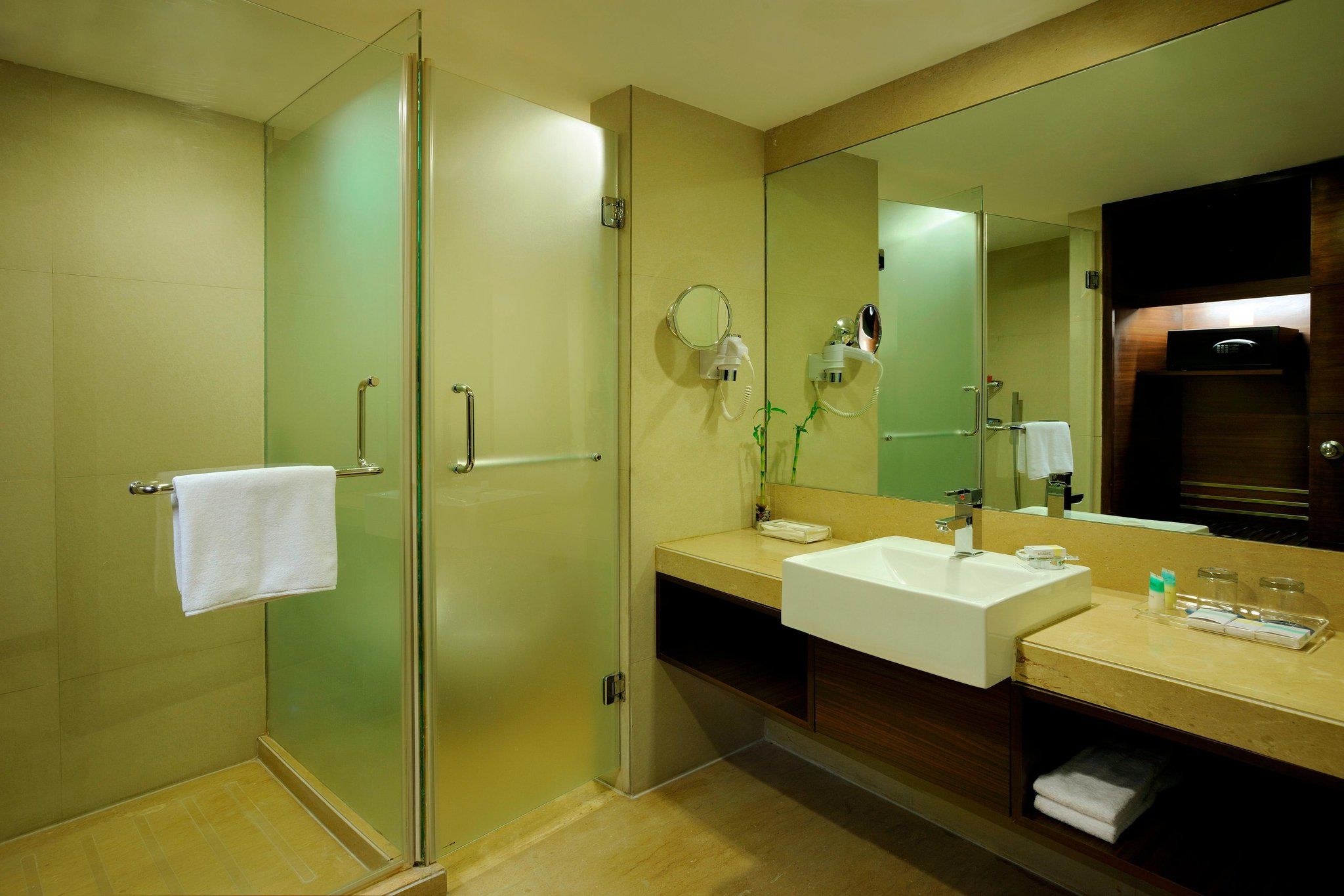Superior Room Bathroom