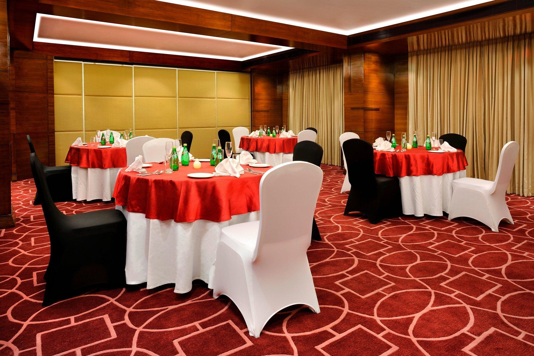 undefined Four Points by Sheraton Ahmedabad 9