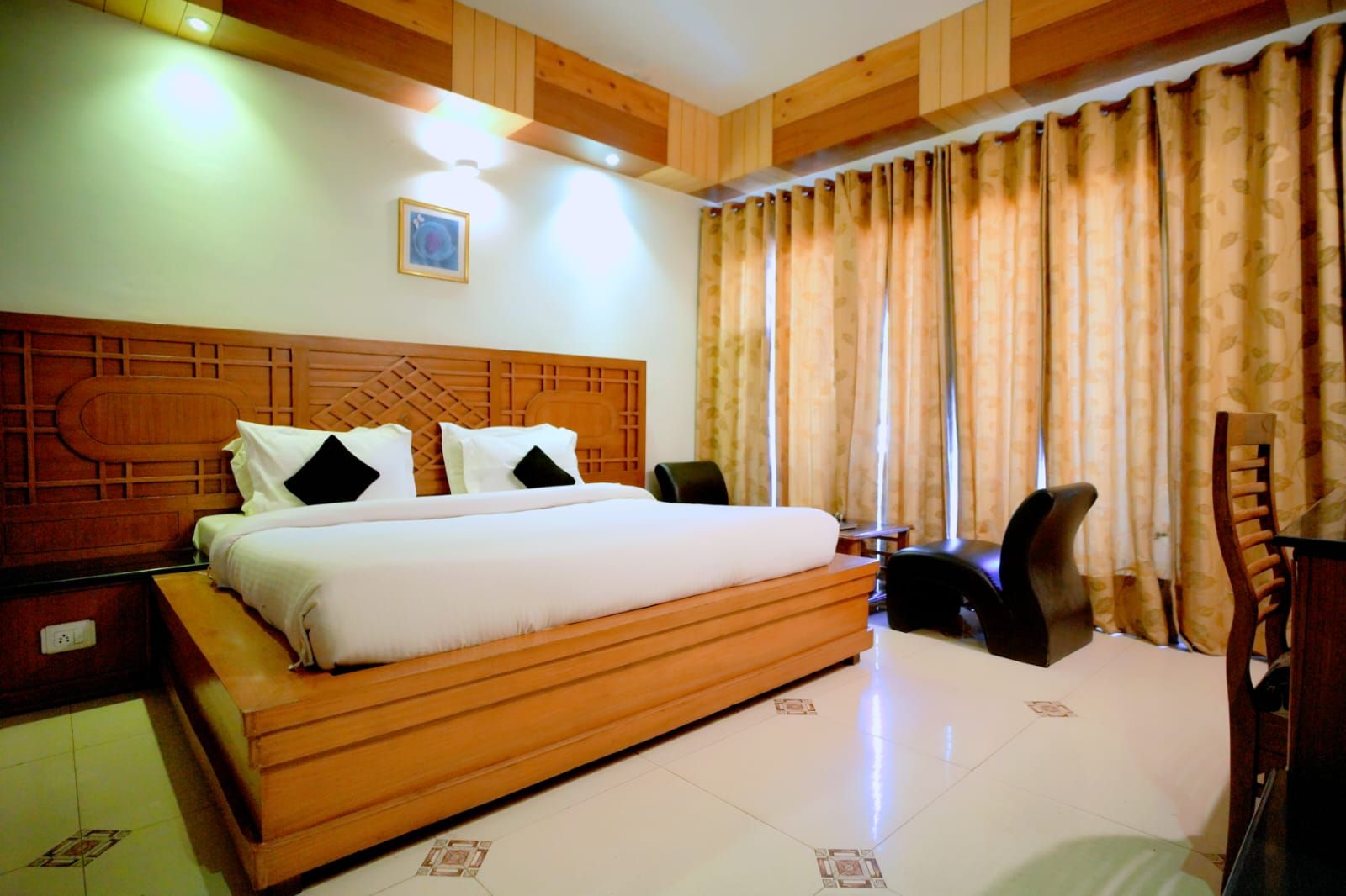 undefined Shivalik Hotel and Resort with Infinity Pool 5