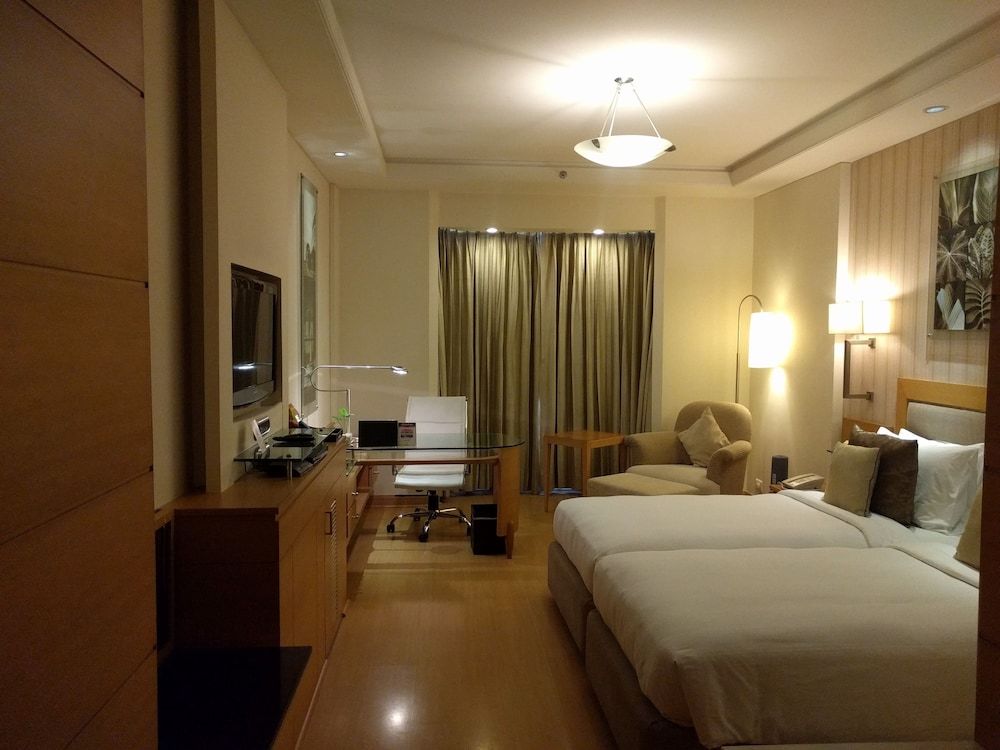 Lemon Tree Premier 2, Leisure Valley, Gurugram Business Room 2