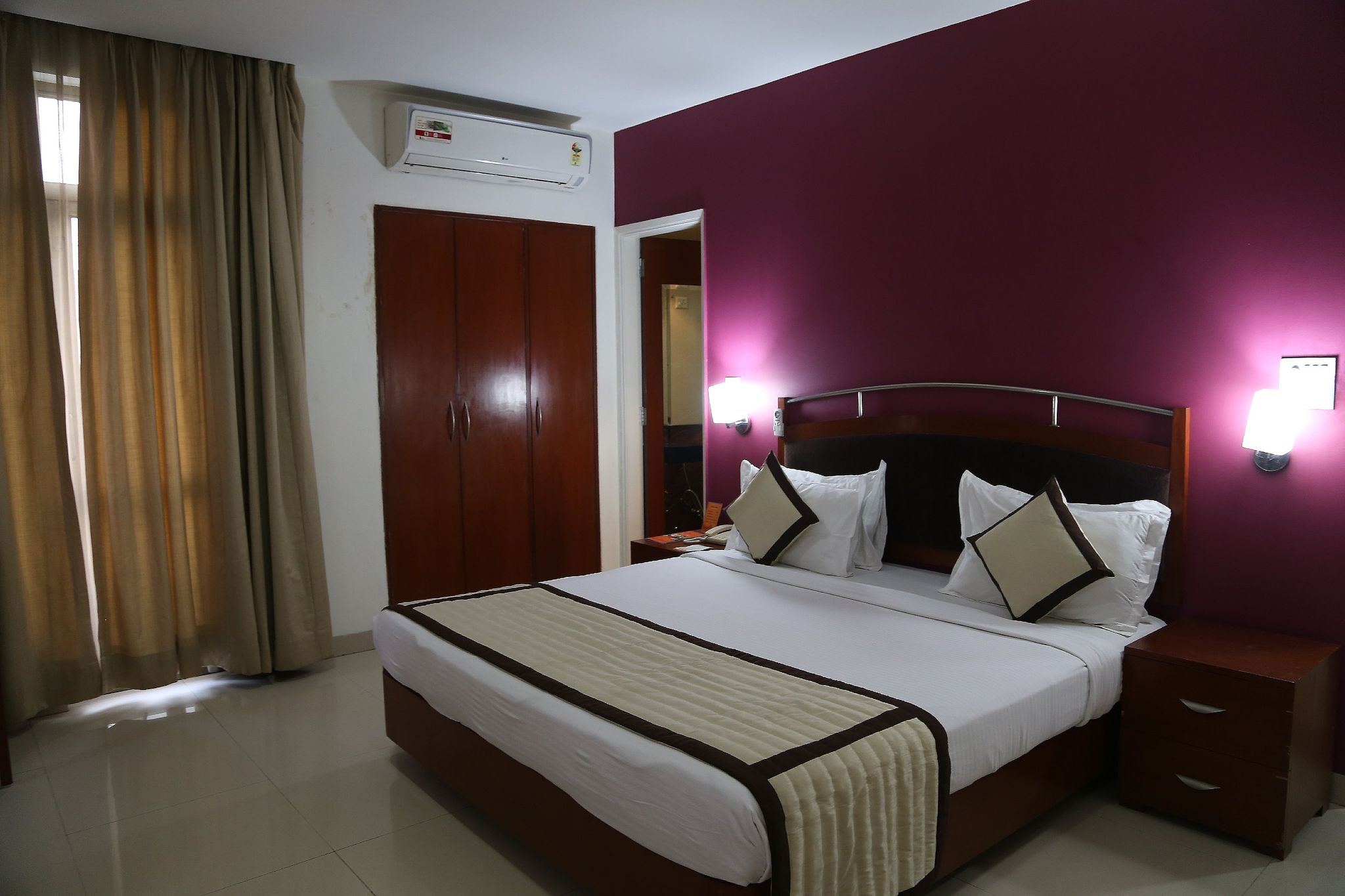 Hotel Divine inn NFC By ASPL Deluxe Room