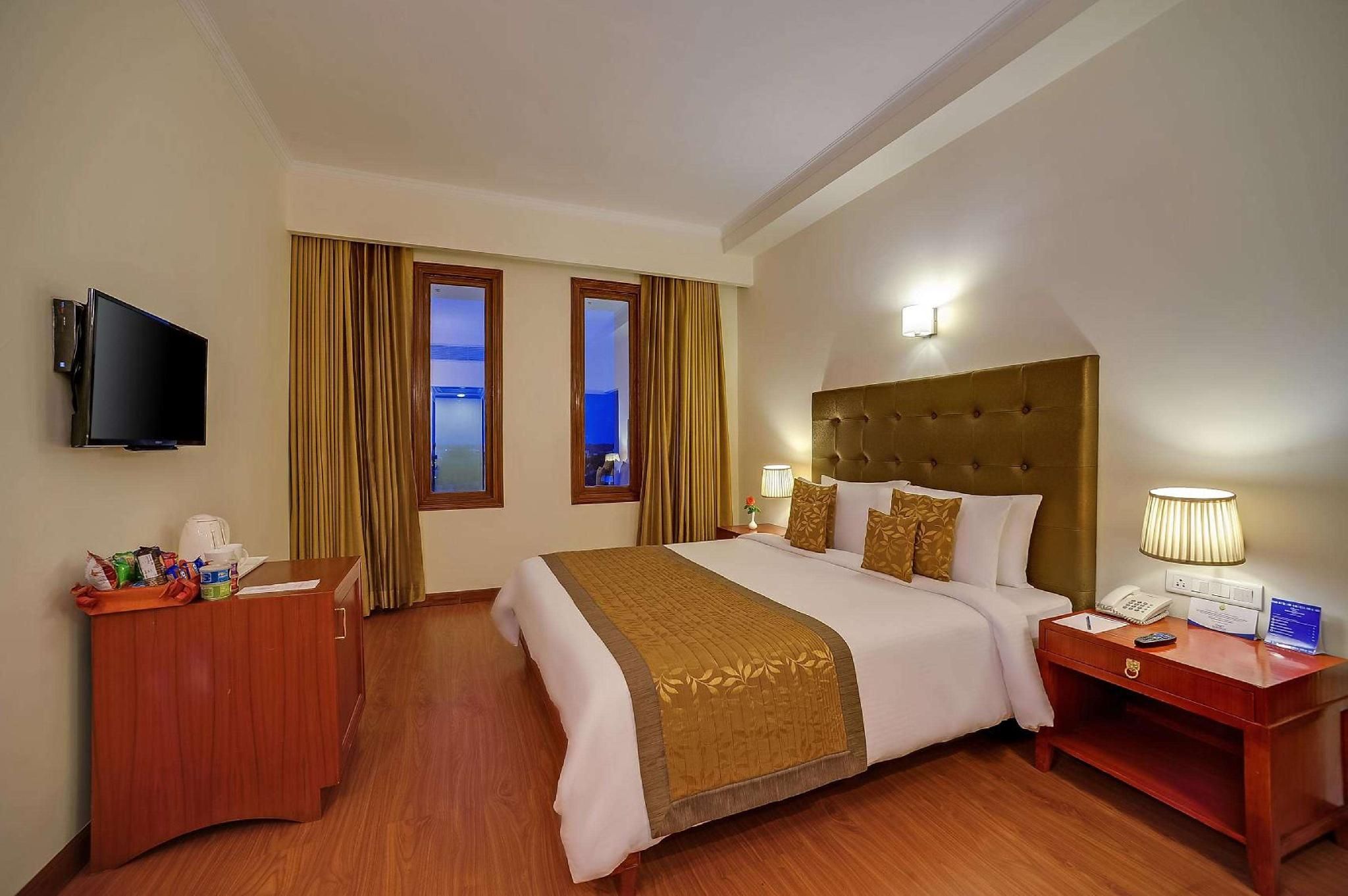 Deluxe Room - 1 King Bed 32 51SQM City View