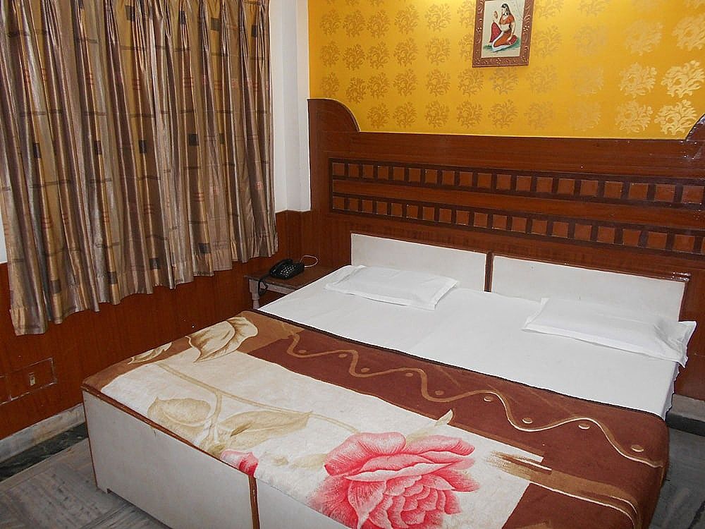 Standard Room (Non AC)