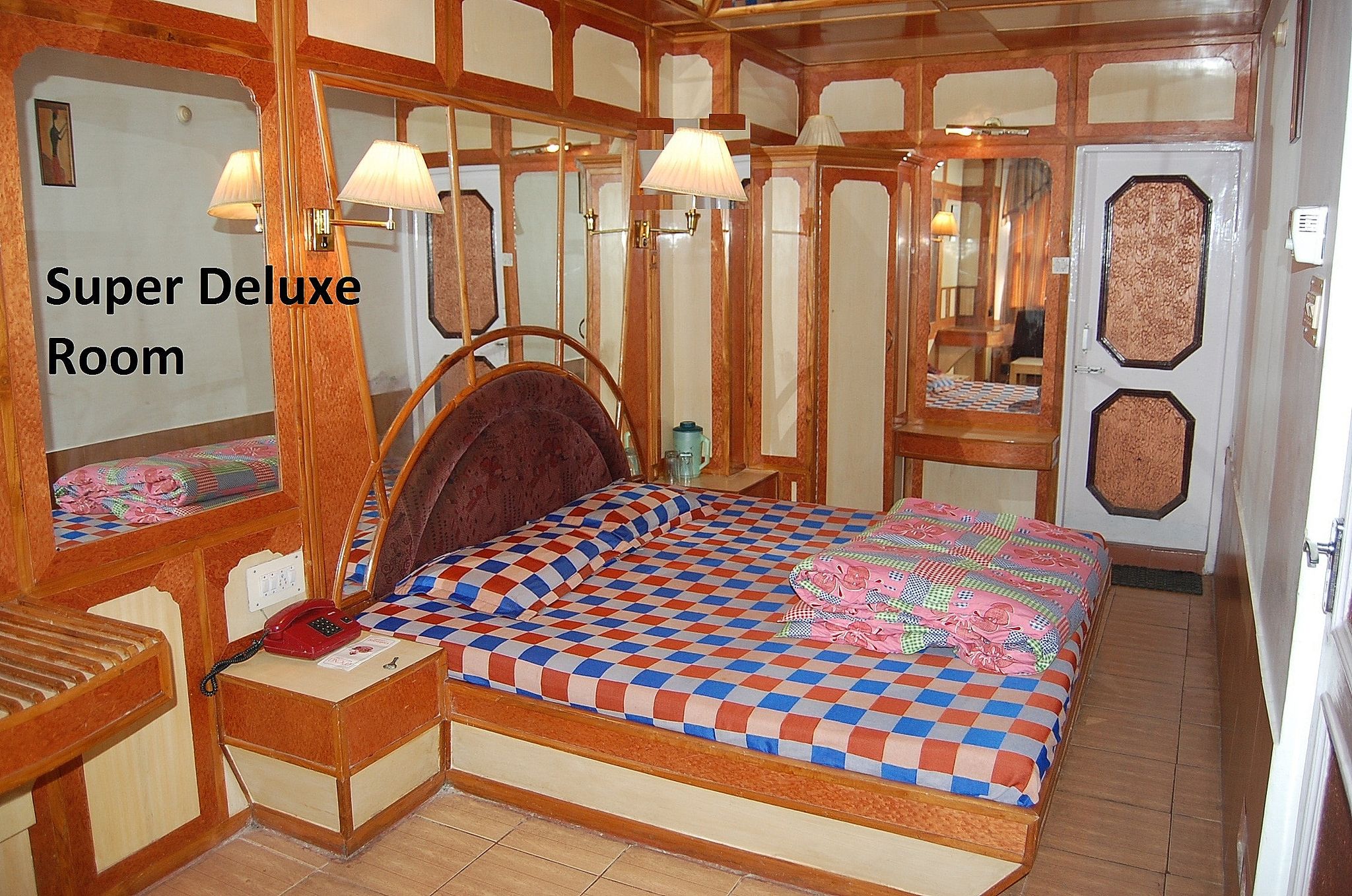 Hotel Gulmarg Regency Standard Room (without view )Free Parking 3