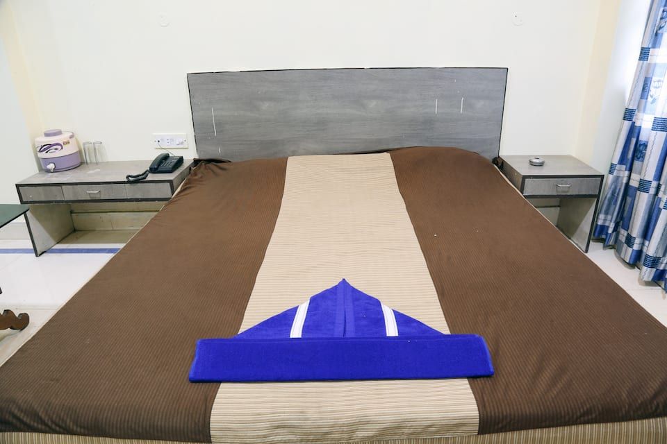 Deluxe Double Bedroom