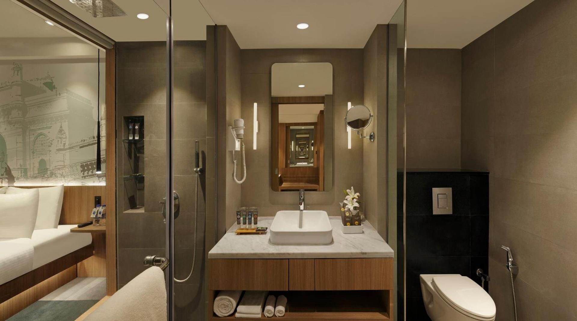 Premier King Bed City View - Higher Floor, Buffet Breakfast, Premier Lounge, Airport Transfer