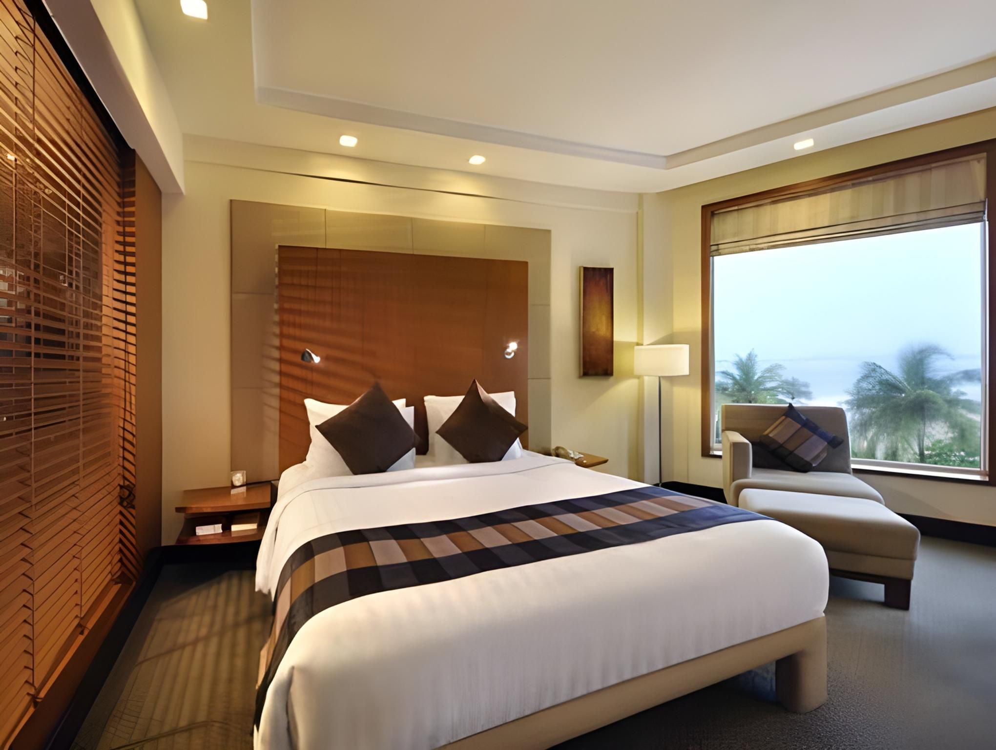 Standard King Bed