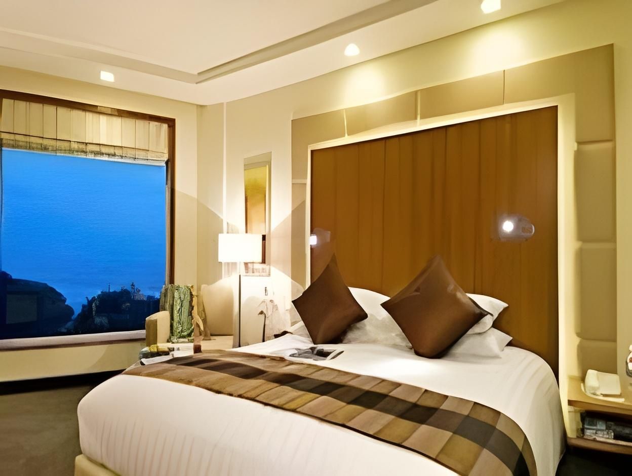 Standard King Bed
