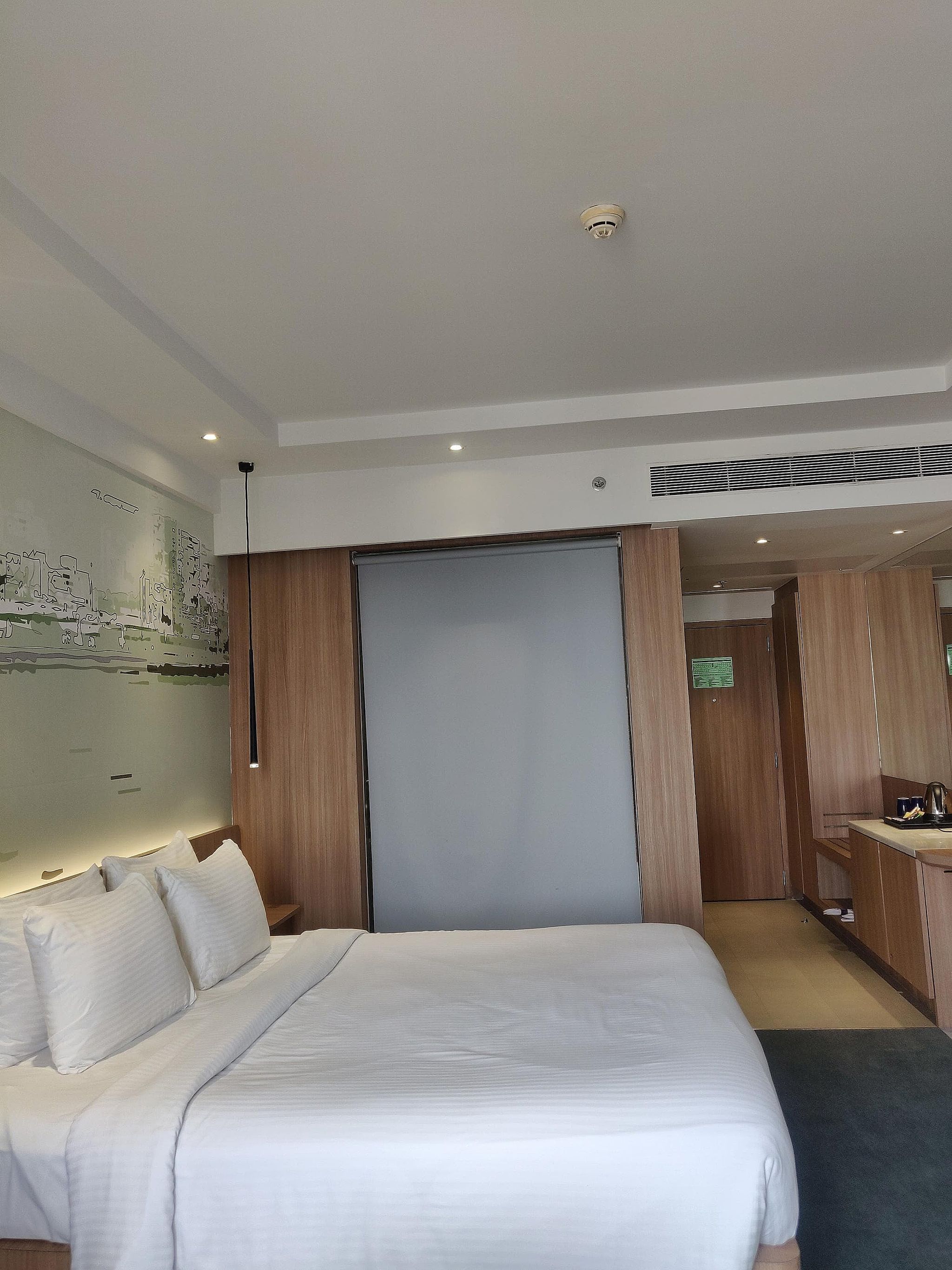 Premier Room, 1 King Bed, Business Lounge Access, Ocean View (High Floor)