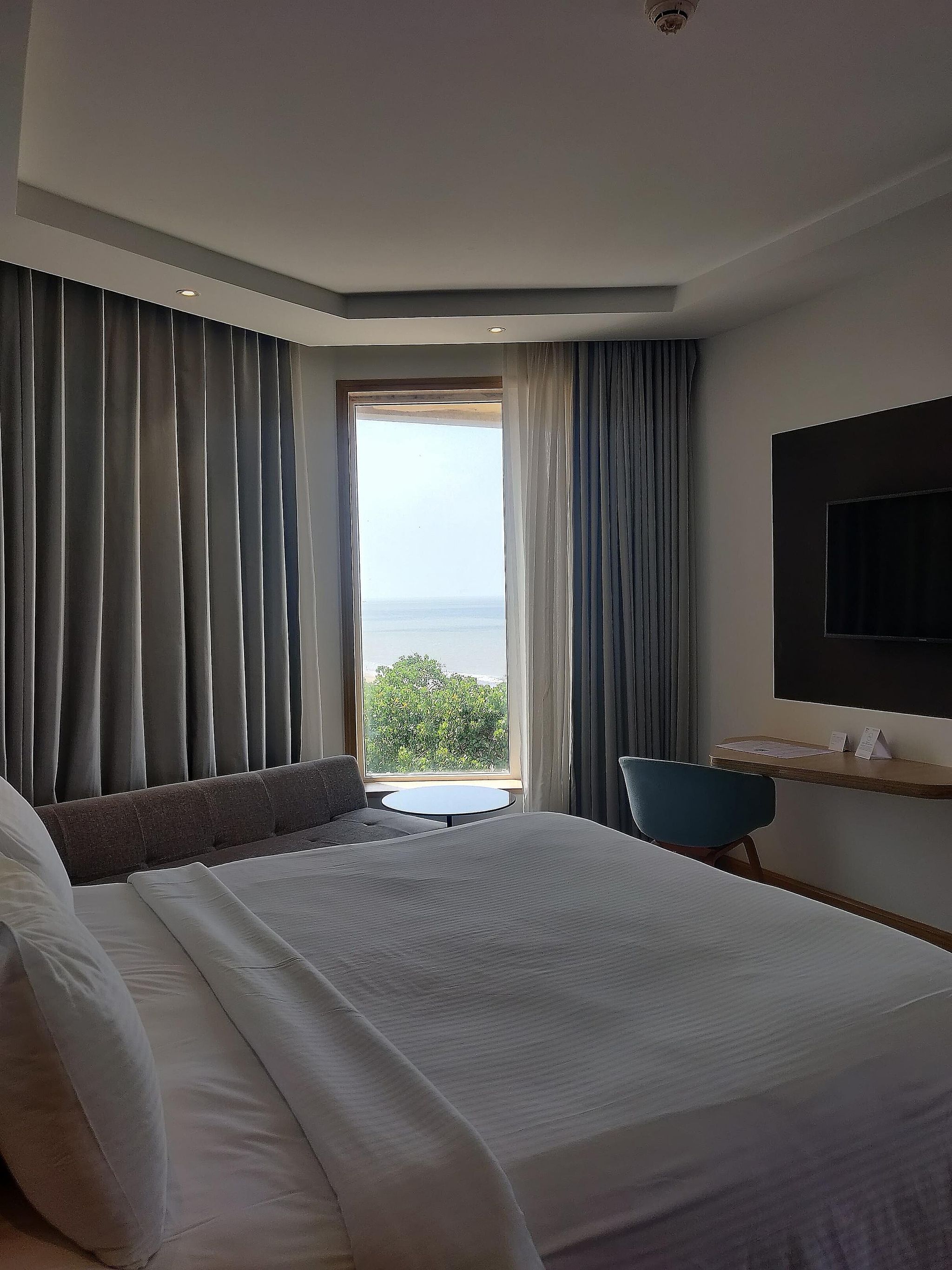Superior Room, 1 King Bed, Ocean View