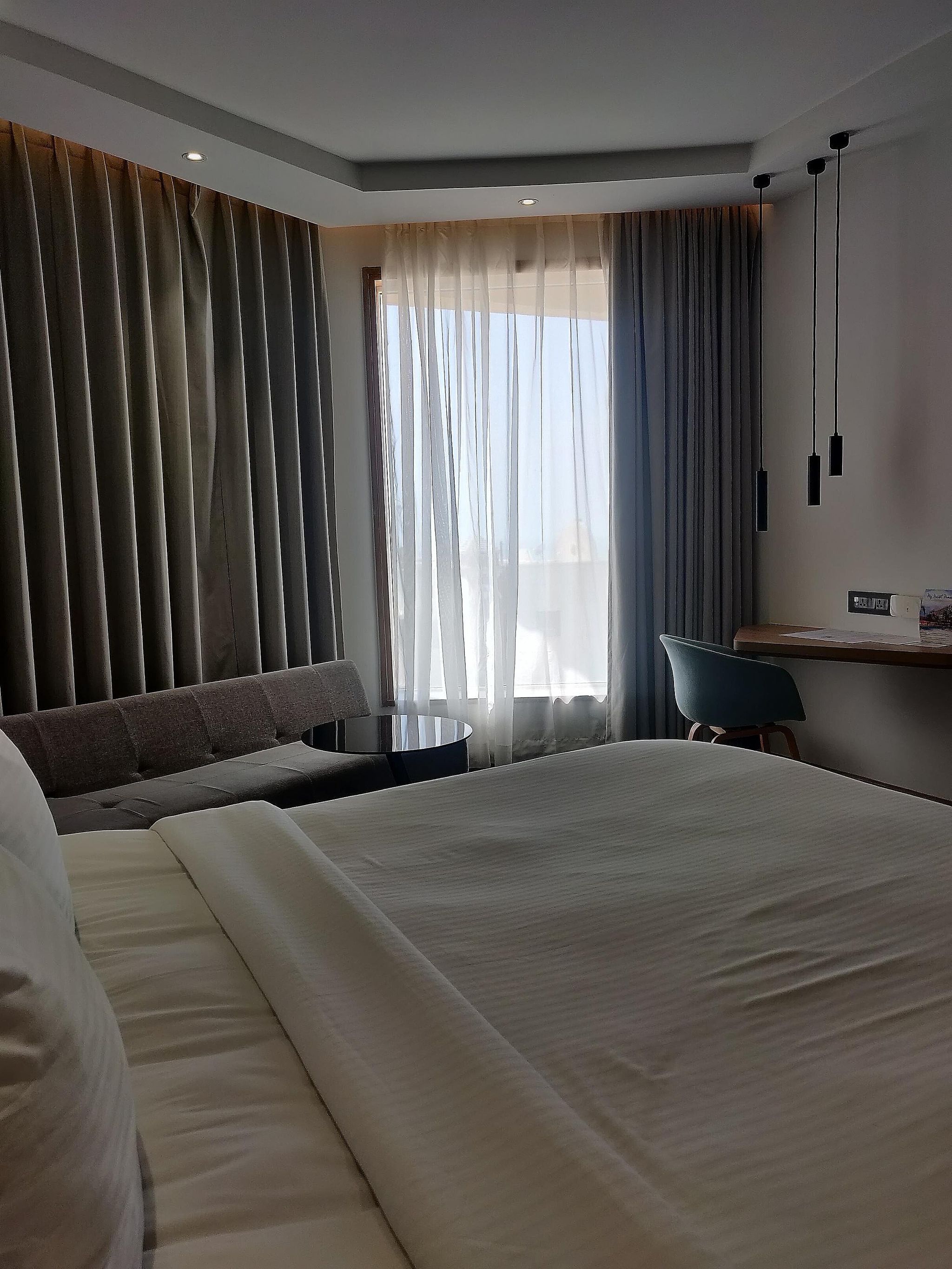 Premier Room, 1 King Bed, Business Lounge Access, City View (High Floor)