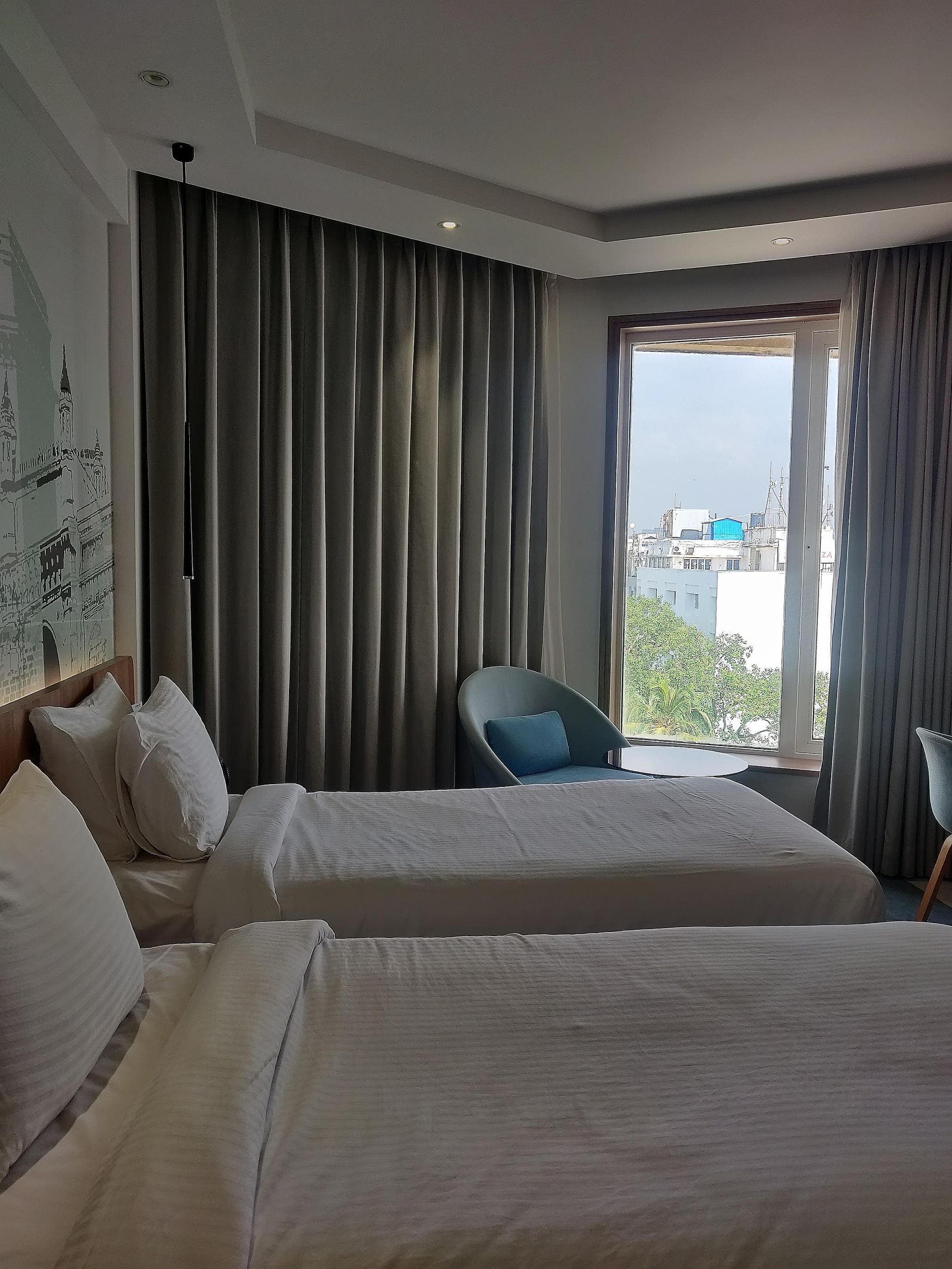 Premier Room, 2 Twin Beds, Business Lounge Access, City View (High Floor)