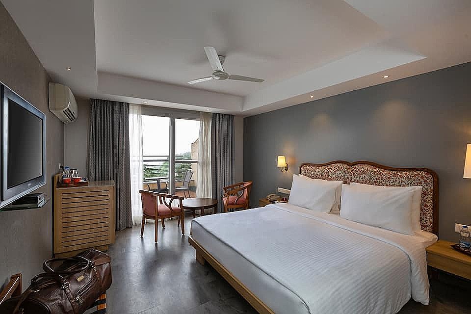 Valley View With Balcony