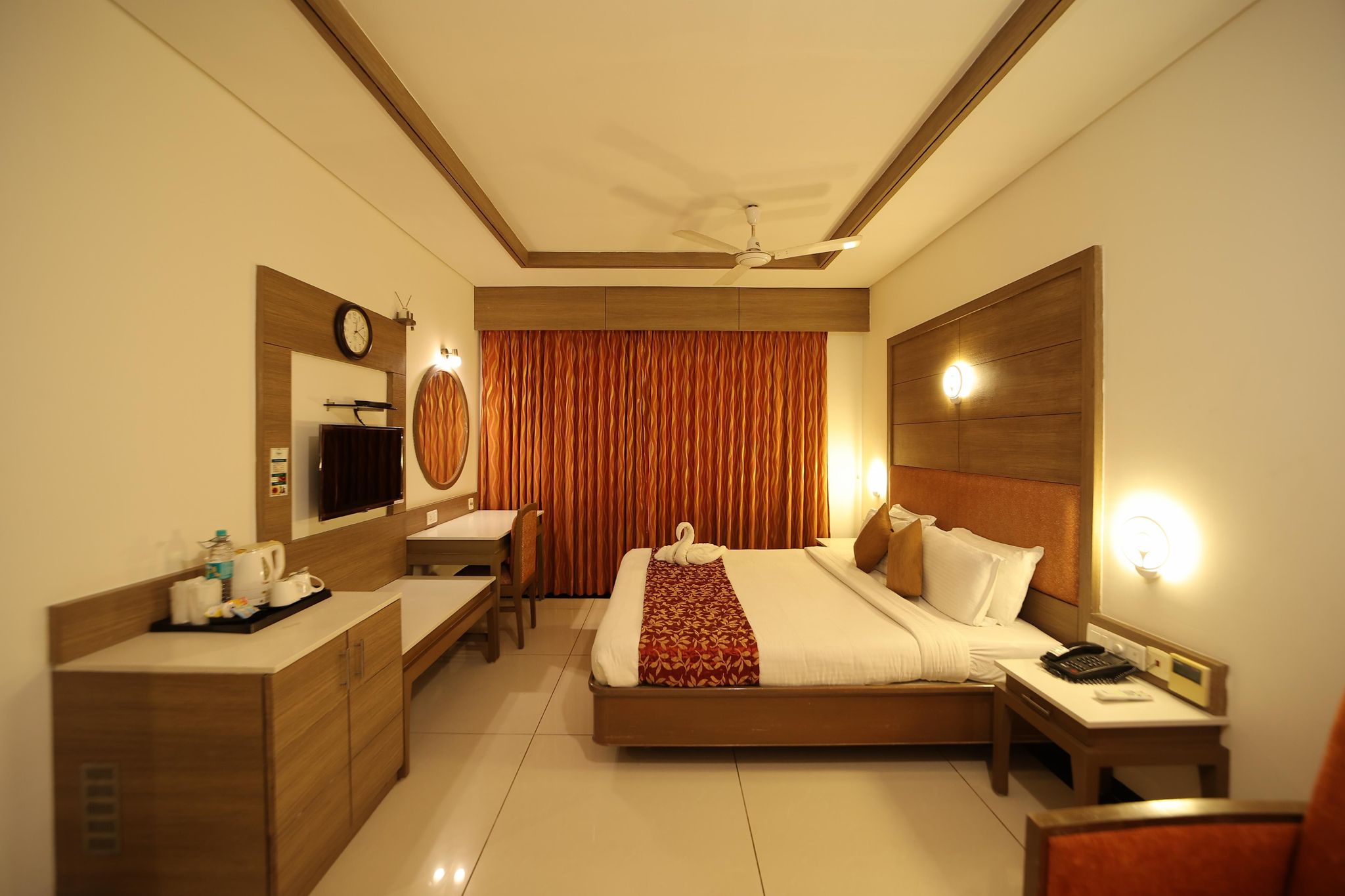 Clinton Park Inn Deluxe Room 5