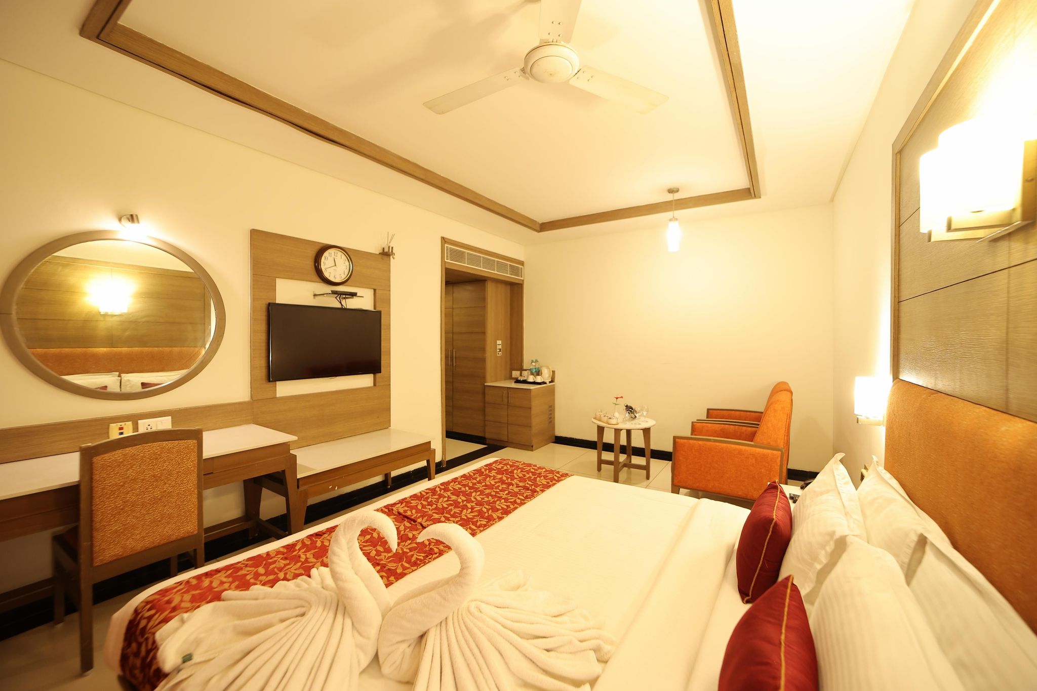 Clinton Park Inn Deluxe Room 4