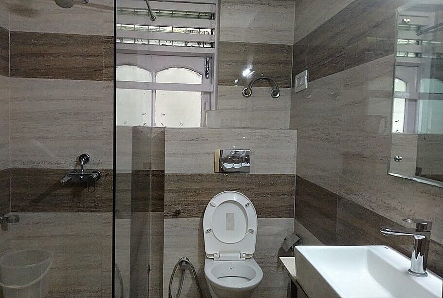 Hotel Sukhsagar Deluxe Room 8