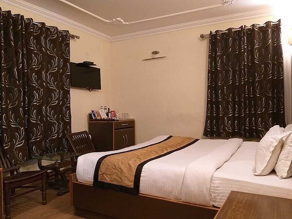 Bridge View Regency Deluxe Room 11