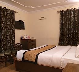 Bridge View Regency Deluxe Room 9