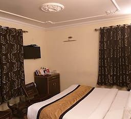Bridge View Regency Deluxe Room 8