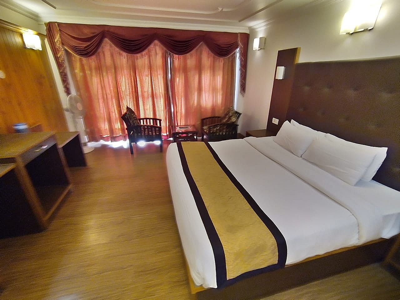 Bridge View Regency Deluxe Room 3
