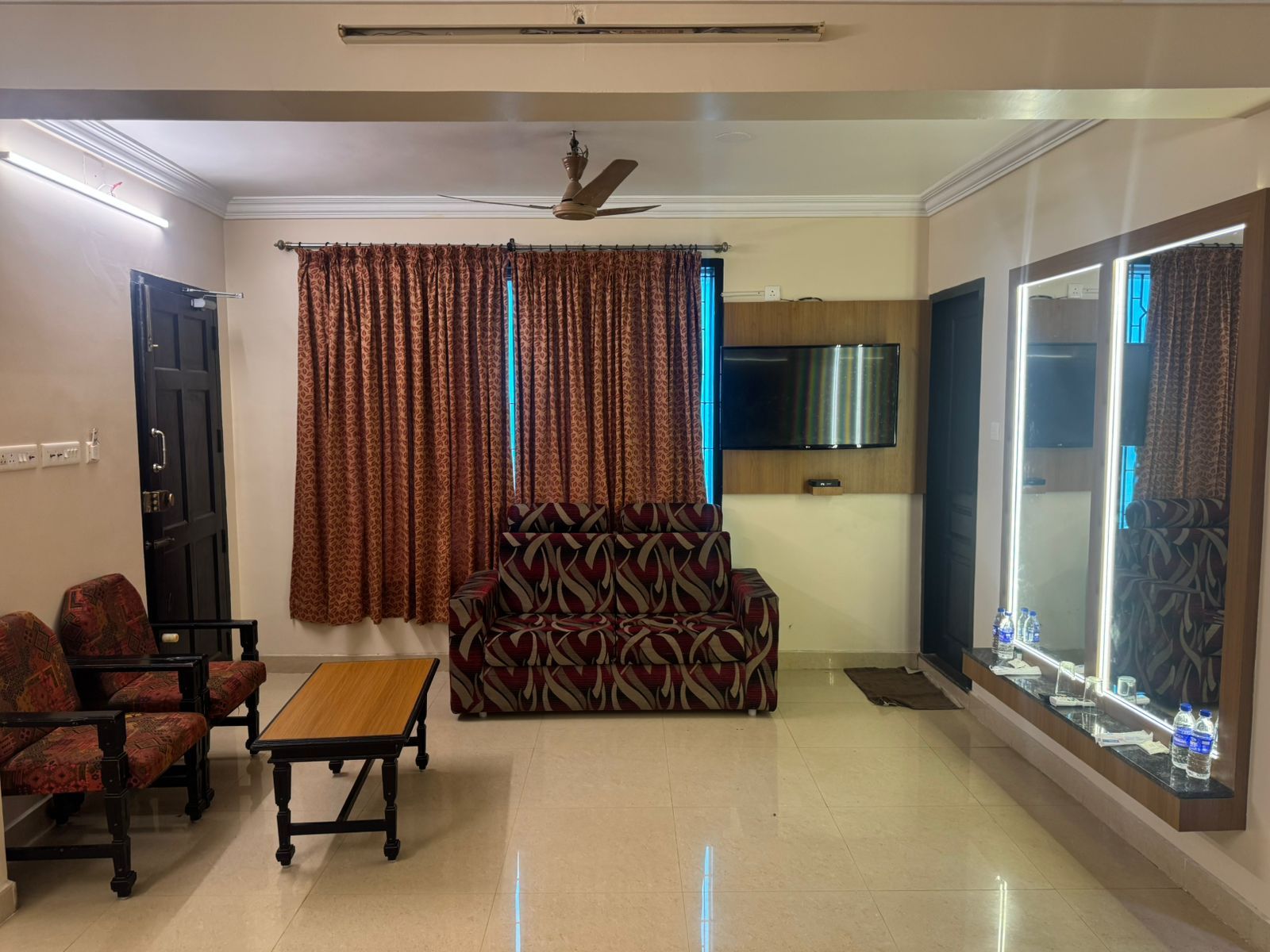 Hotel Sri Maniya Family AC Room 4