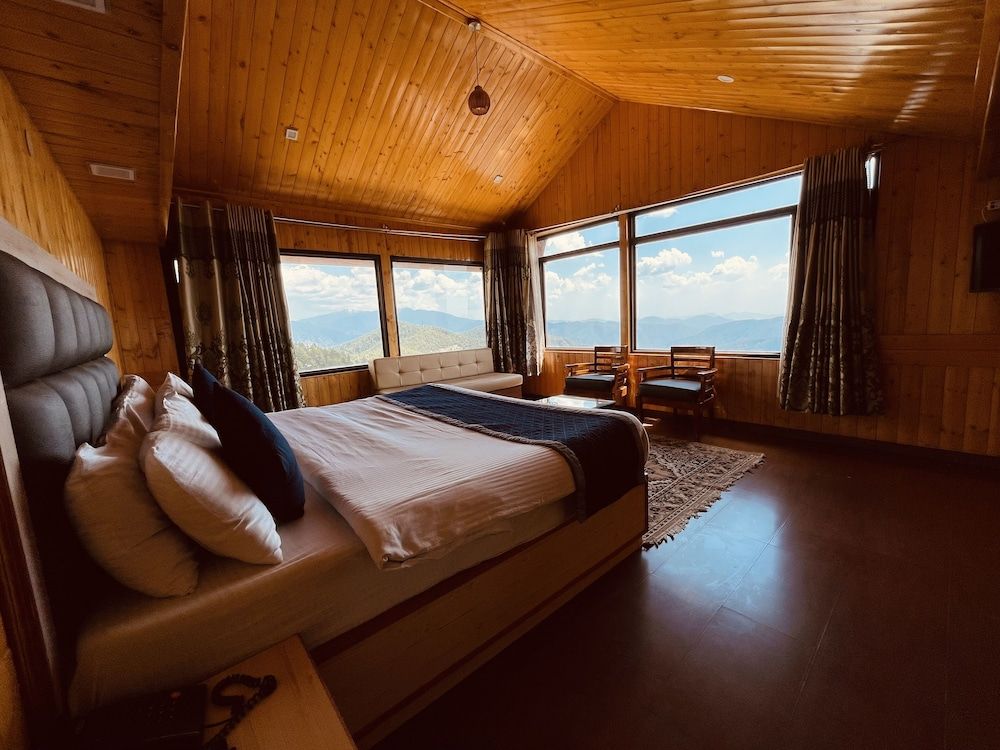 Panoramic Twin Room