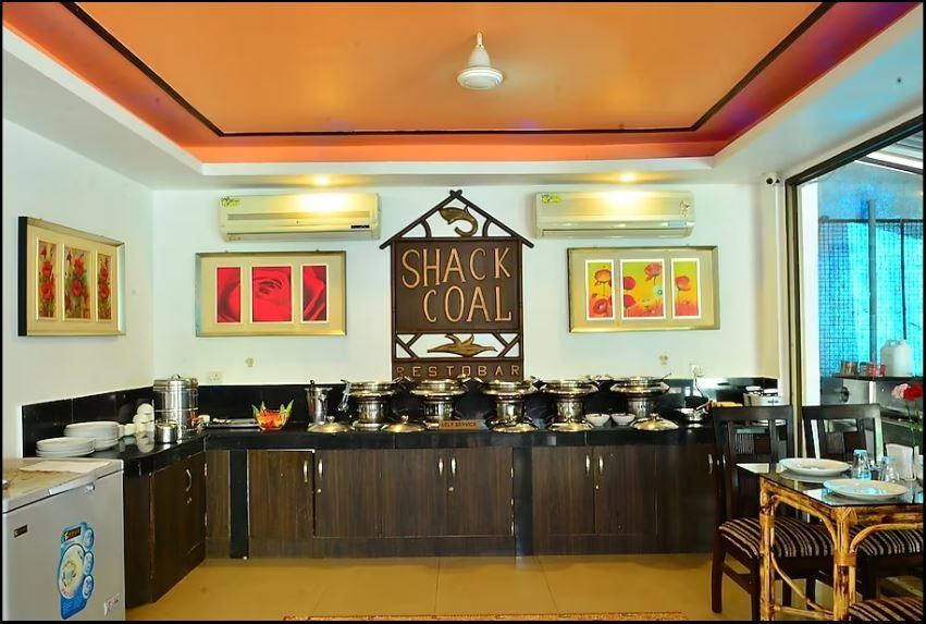 Food & Dining