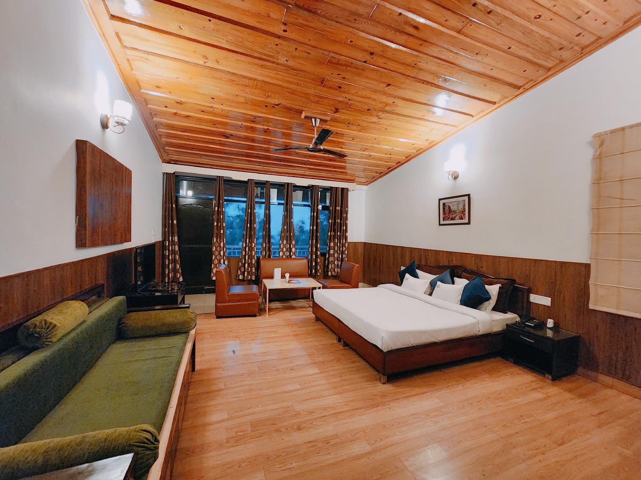 Super Deluxe Room with Balcony