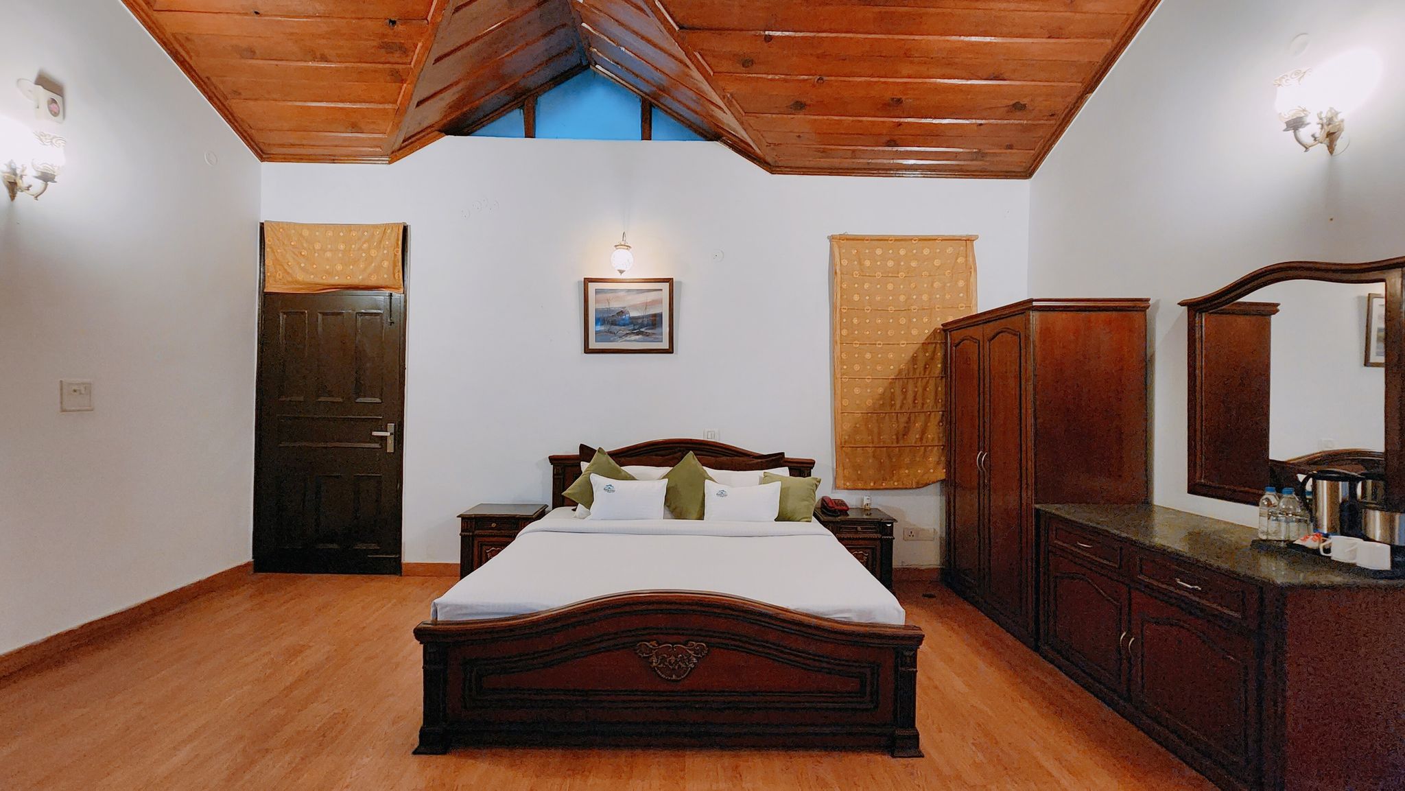 Blossom Resort Kasauli Deluxe  Room with Balcony 7