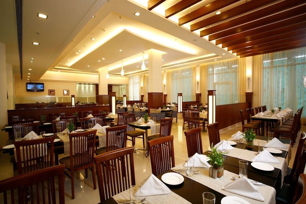 Food & Dining