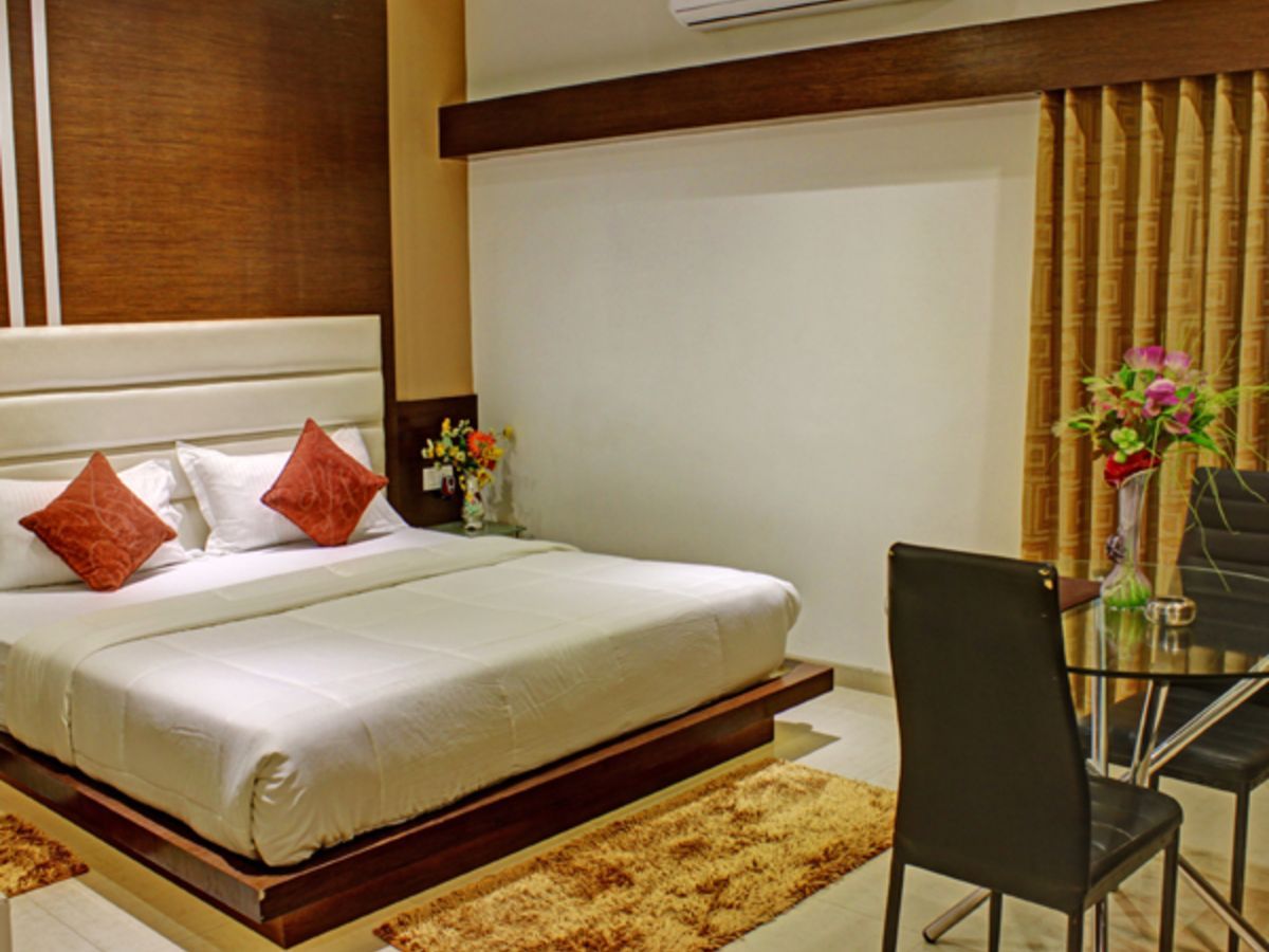 Hotel Corona Bharuch