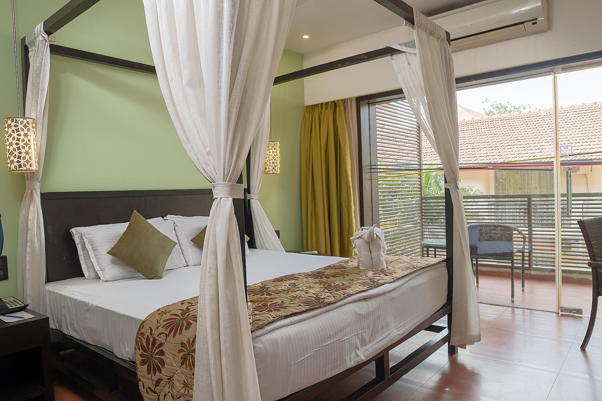Kyriad Prestige Calangute Goa by OTHPL   Superior Room with Balcony 6