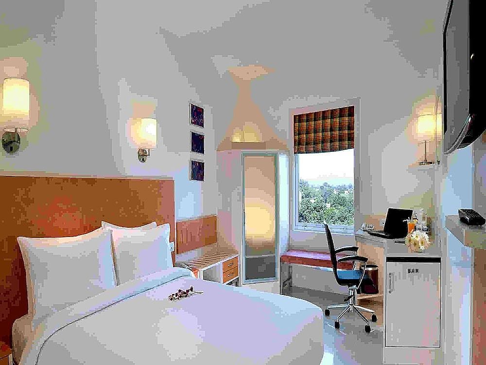 Hometel Chandigarh - A Sarovar Hotel Superior Double Room - ICICI - Intech