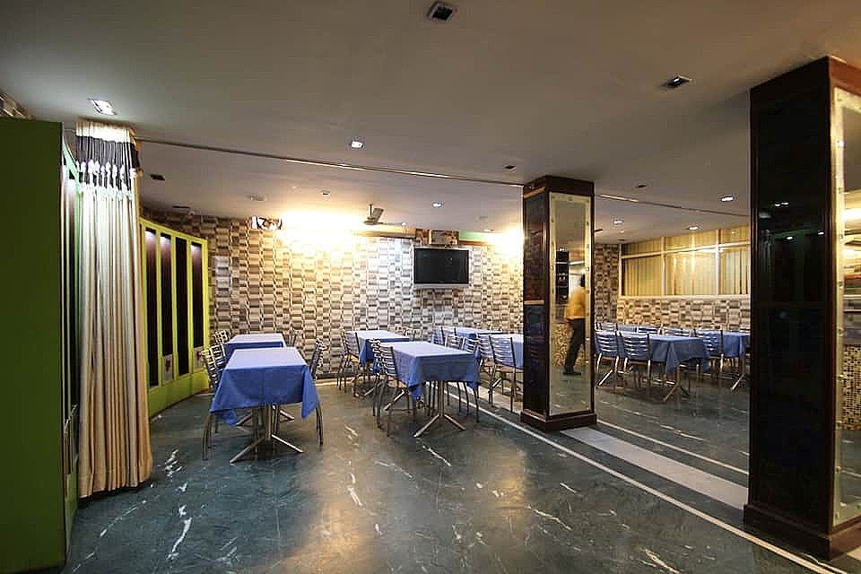 Food & Dining