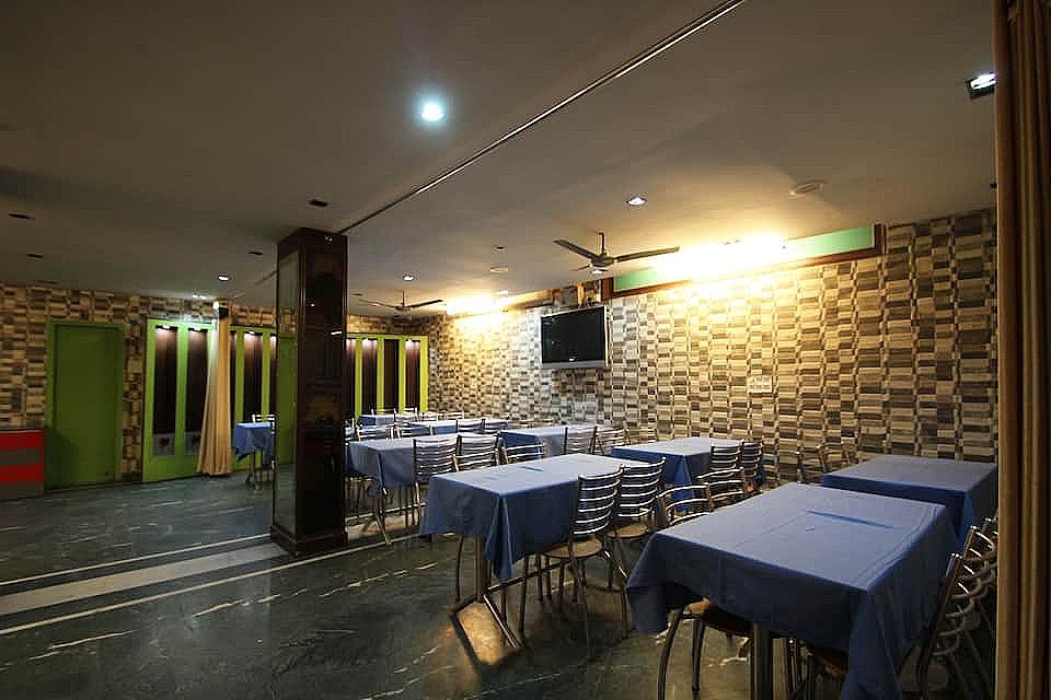 Food & Dining
