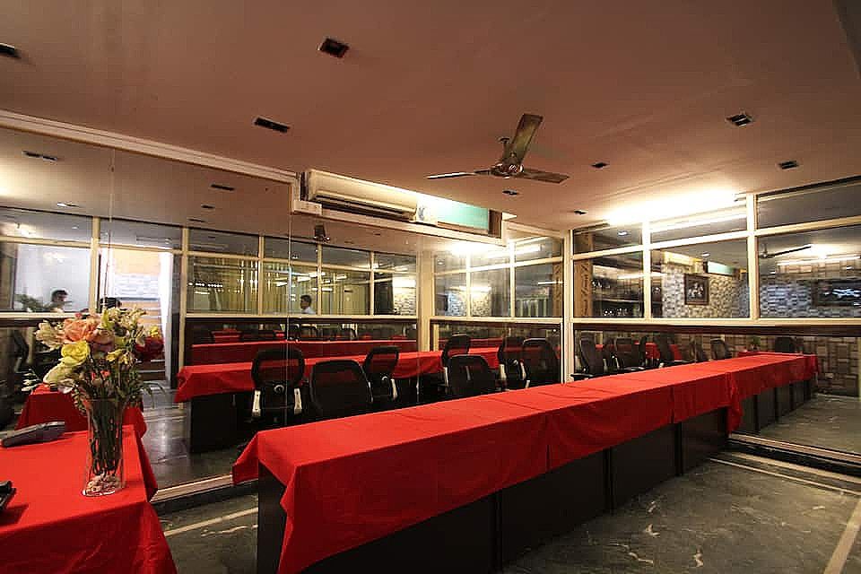 Food & Dining