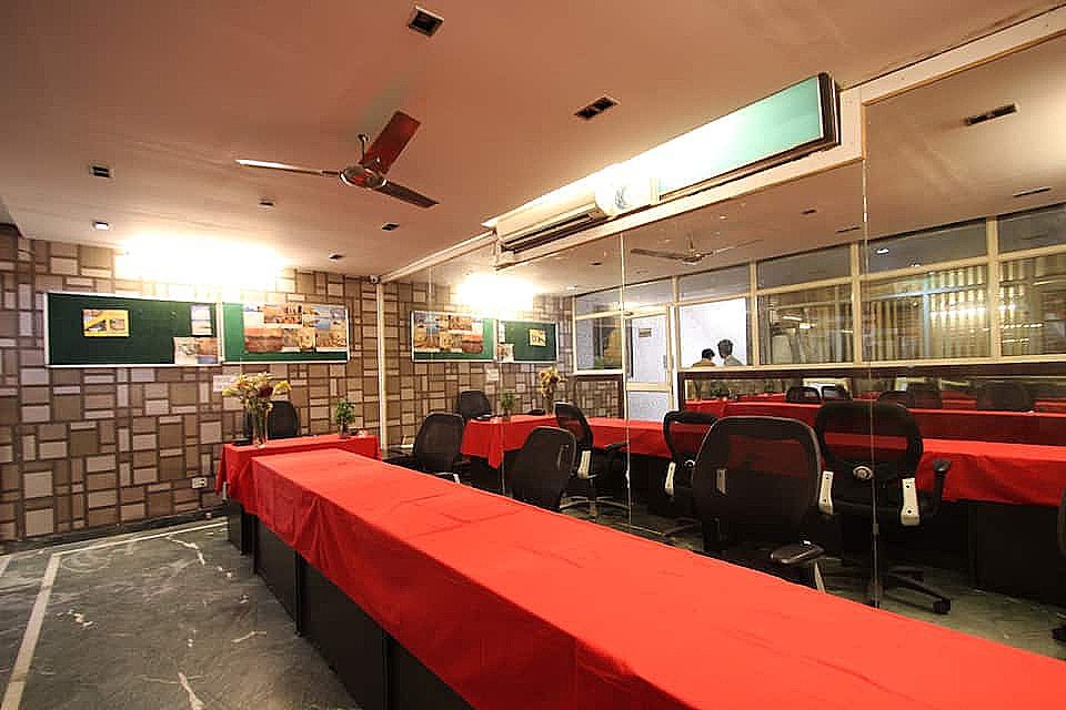 Food & Dining